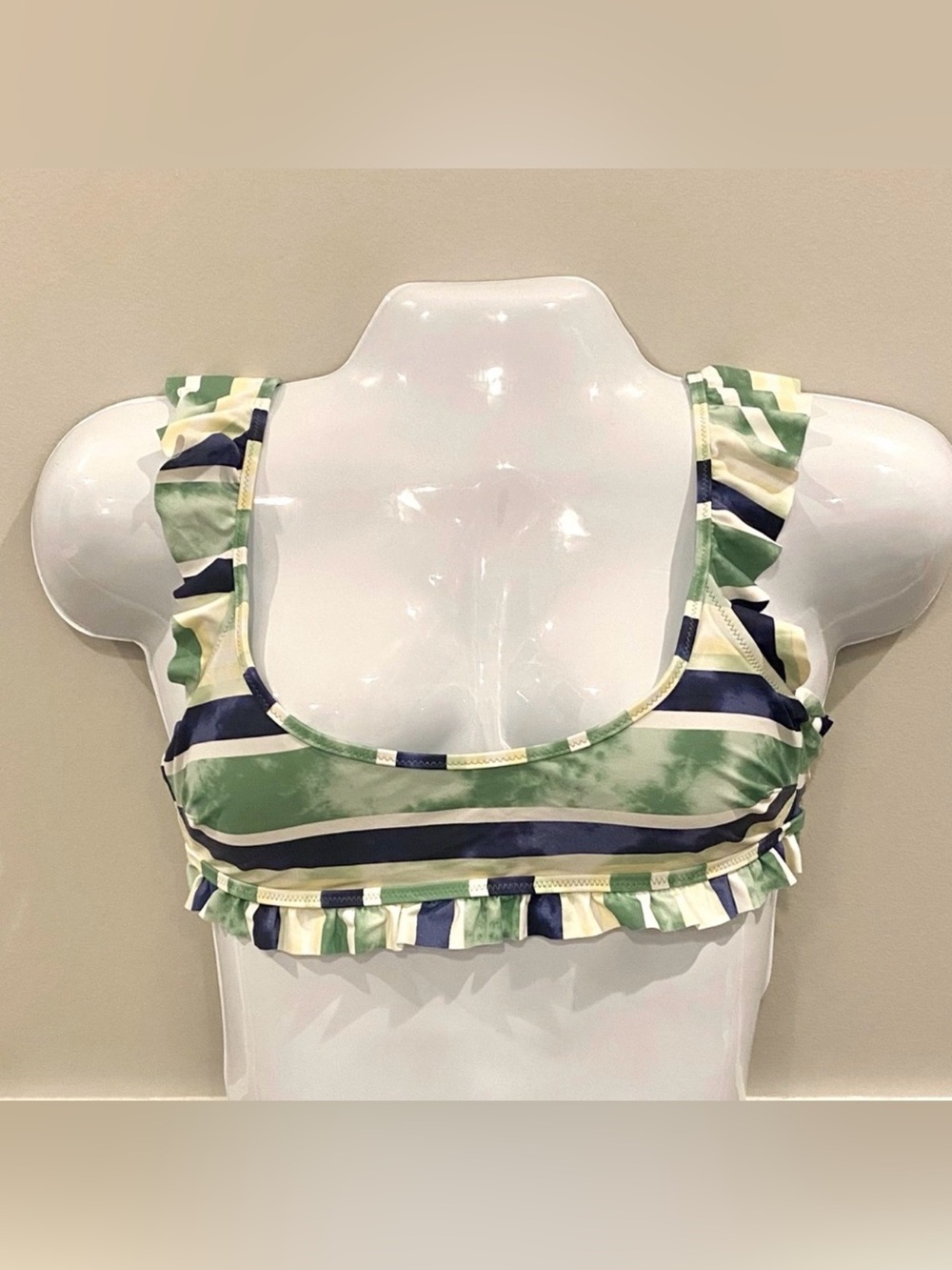 NWT Aerie Ruffle Bikini Top – Size M – Tie-Dye & Stripe Print